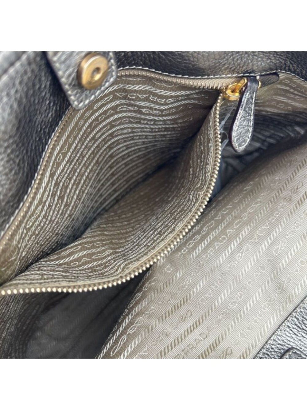 Prada Jacquard Tote Totes Gold - Picture 11 of 16